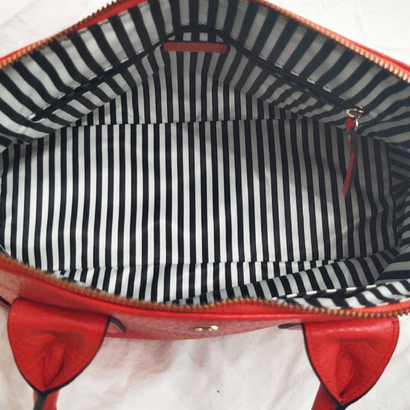 New kate spade Large Red Domed 2 Way Pebble Leather Convertible Crossbod… - Picture 14 of 16
